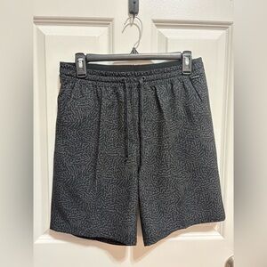 Quiksilver Taxer Amphibian 18” Board Shorts, Men’s Size Small